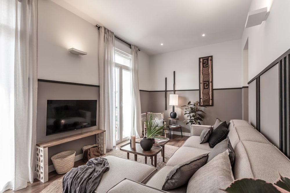 Yangambi - 2 Bedrooms and Office in Lista