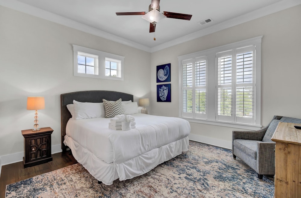 Blue Heron Manor by Avantstay Ocean View + Saltwater Pool view 5
