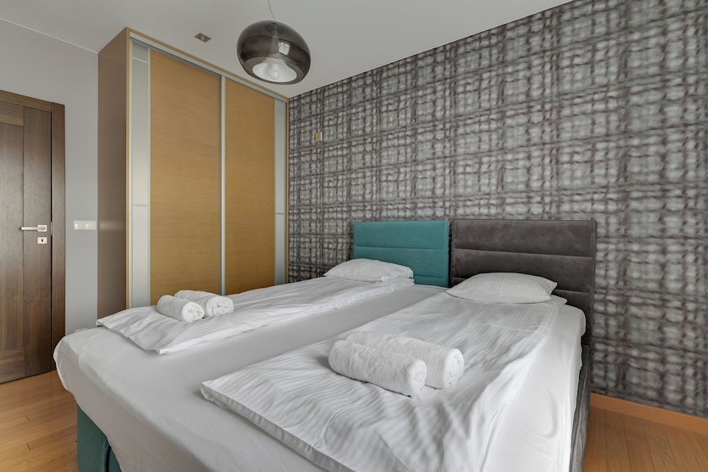 Tobiasza Residence by Grand Apartments