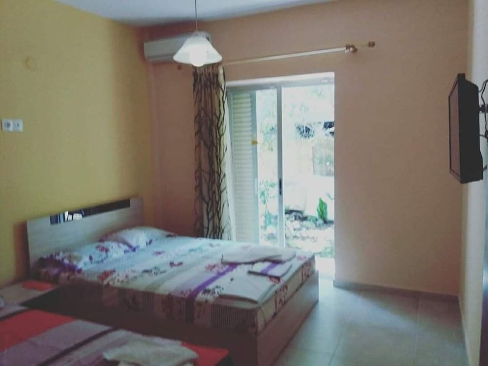 Photo 7