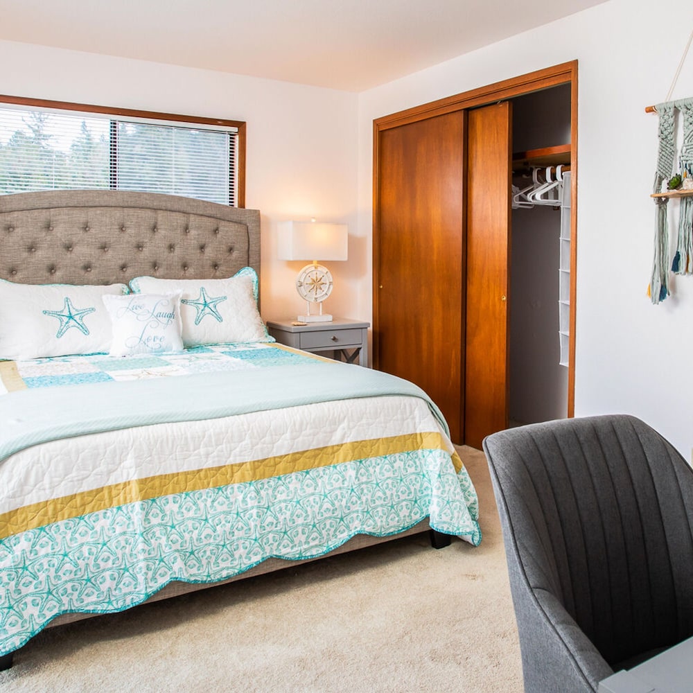 Cornet Bay Cottage in Oak Harbor