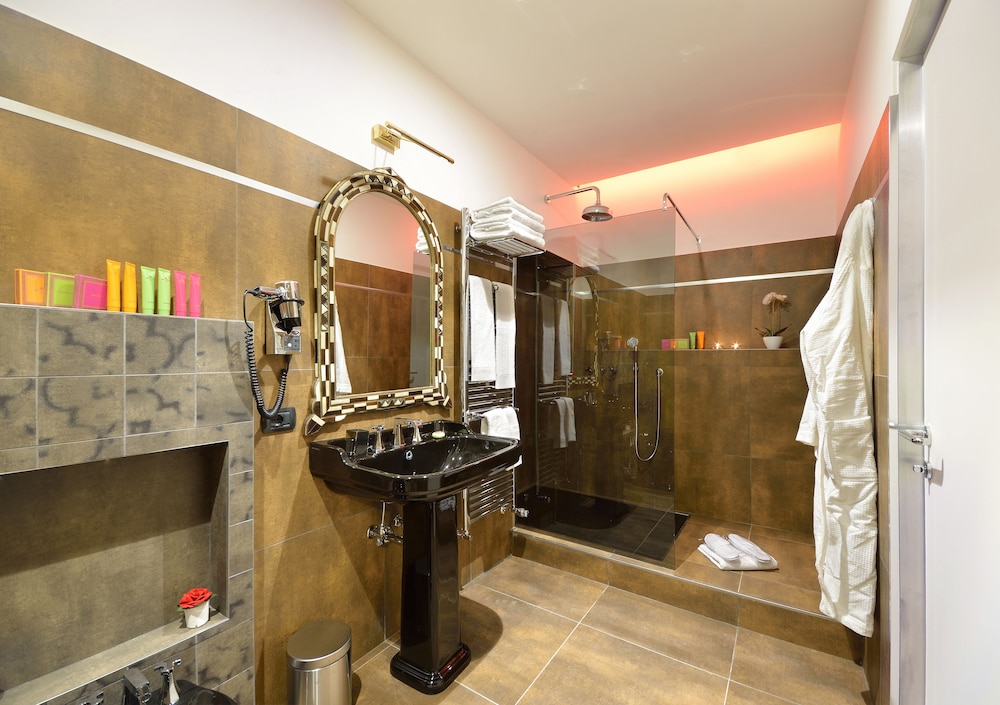 Suites Rome Condotti