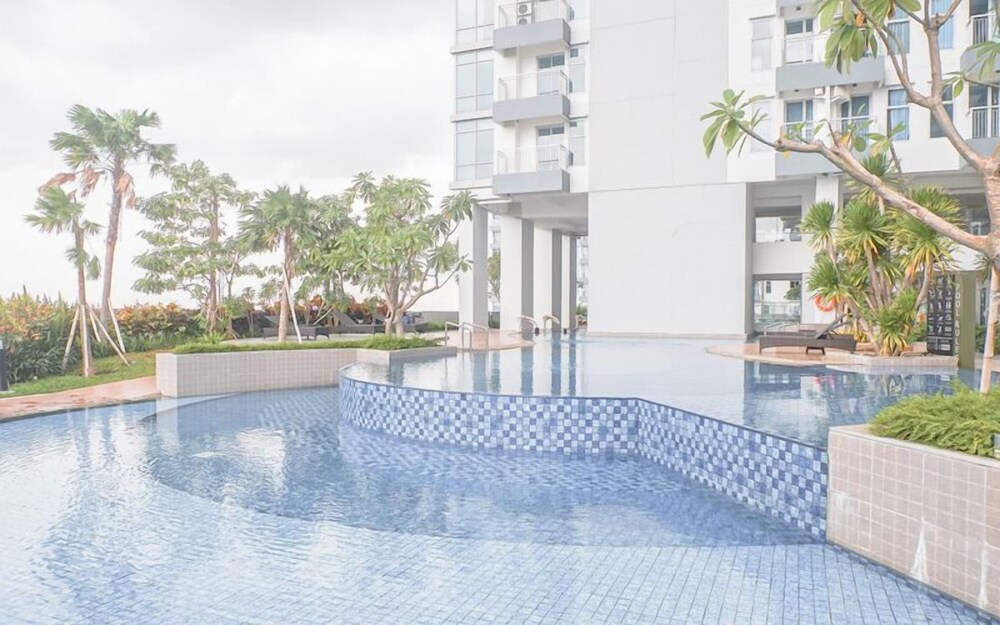 Spacious Studio At Anderson Supermall Mansion Apartment