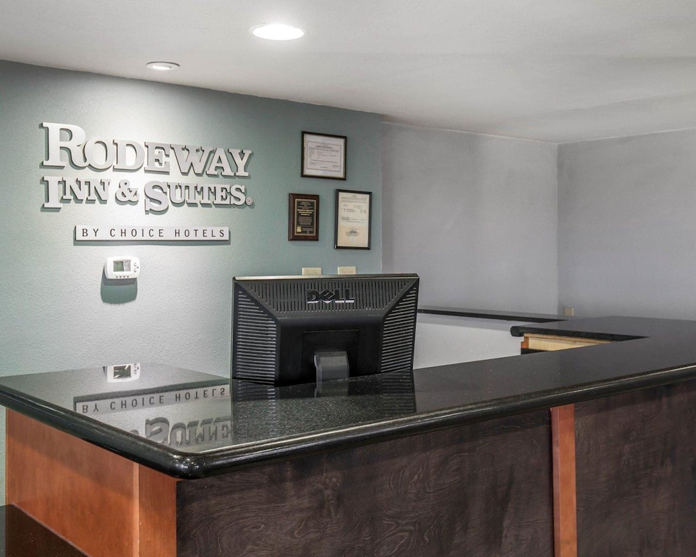 Laughlin Vacations - Rodeway Inn  Suites - Property Image 2