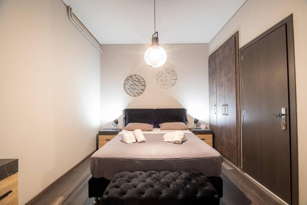 Downtown Boutique Flat view 4