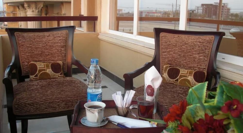 Cairo plaza Guest House