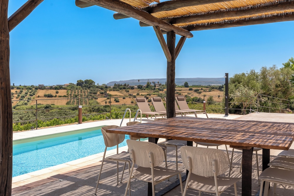 Villa Frescura con Piscina by Wonderful Italy