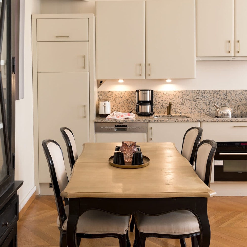 Monceau Chic I Charming 1 Bed Apt in the 8th