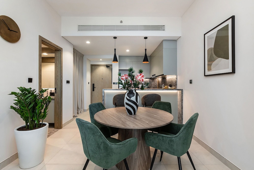 Stylish 1BR Apartment at Golf Gate