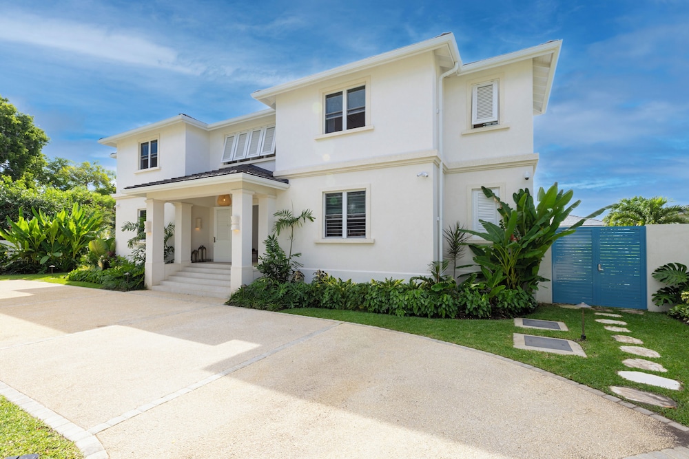 Kaiso Beachfront Villa
