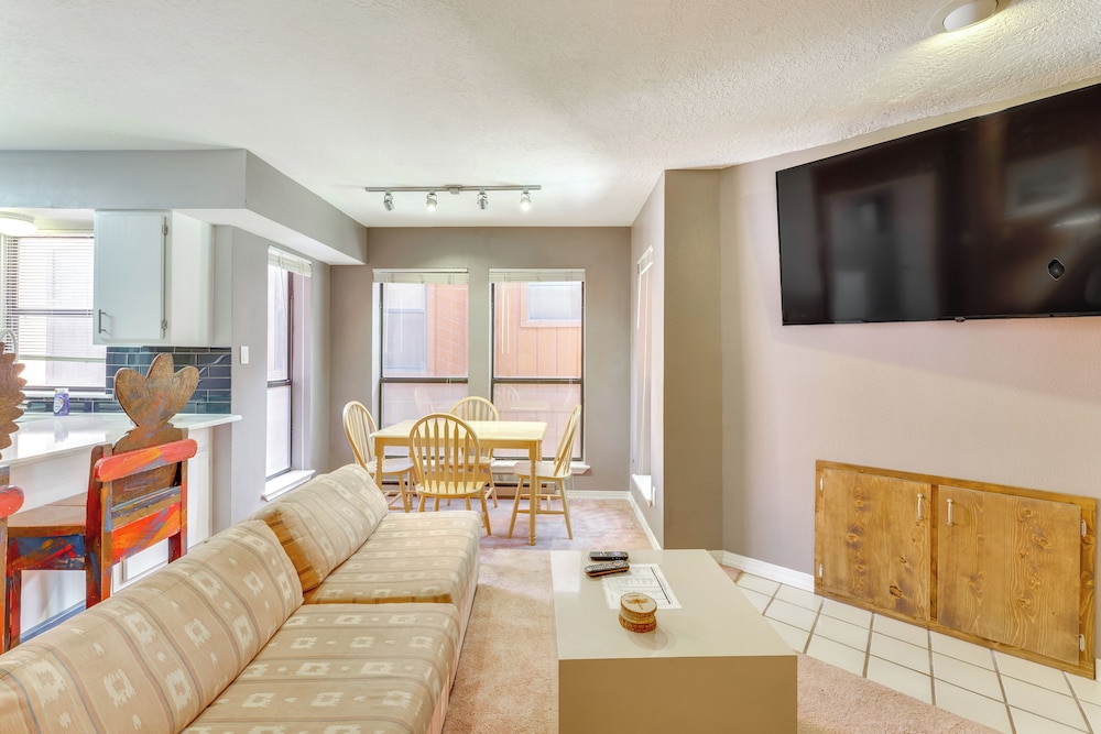 Mtn Bike, Hike & Disc Golf: Cozy Angel Fire Condo