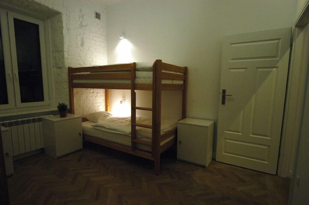 Hostel Chmielna 5 Rooms & Apartments