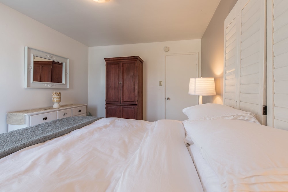 Ventura Vacations - Ventura Beach Cottage - Property Image 14