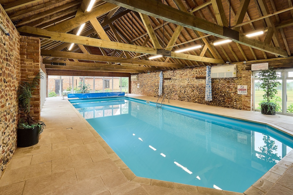 Host Stay Granary Barn