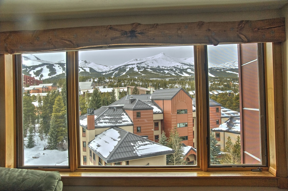 Sky Mountain Studio