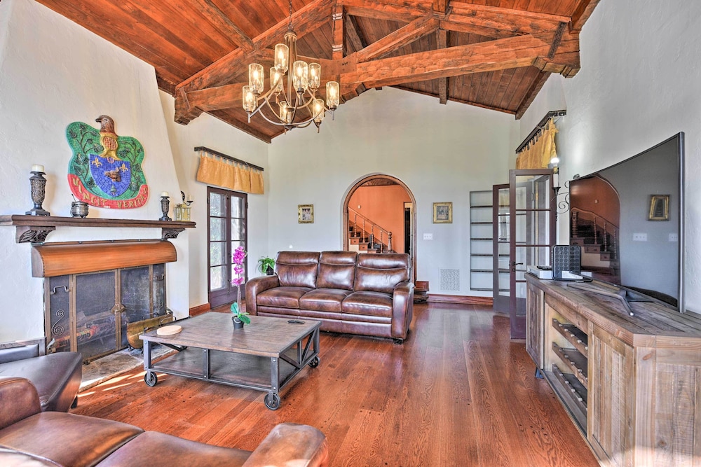 'the Castle' Hacienda Heights Home w/ Patio Pool - Property Image 19
