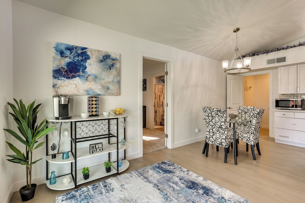 11 Mi to Dtwn Phoenix: Main House w/ Outdoor Oasis