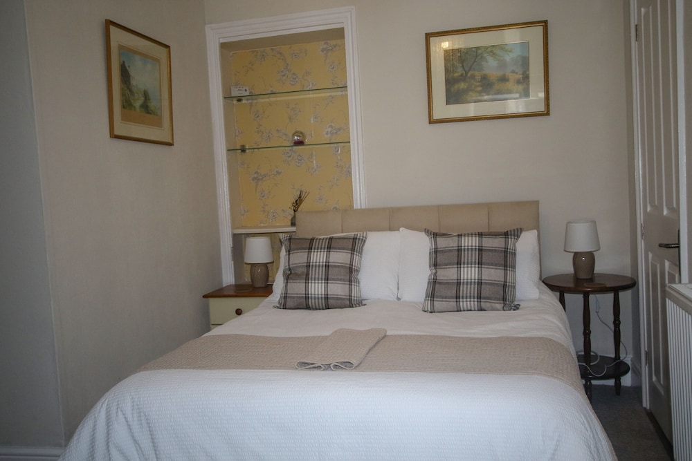 Spring Garden Holiday Apartments