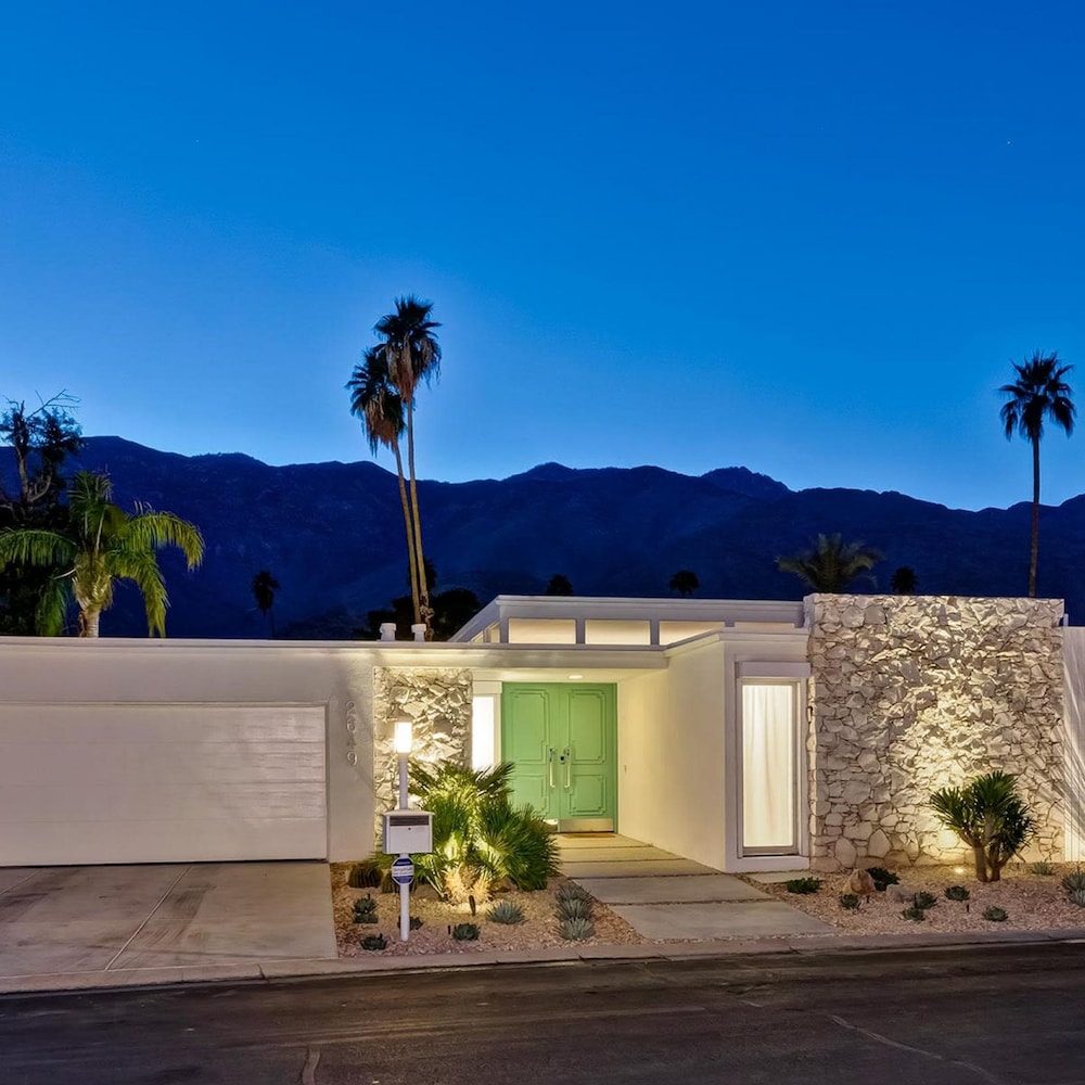 Indian Canyon Oasis in Palm Springs
