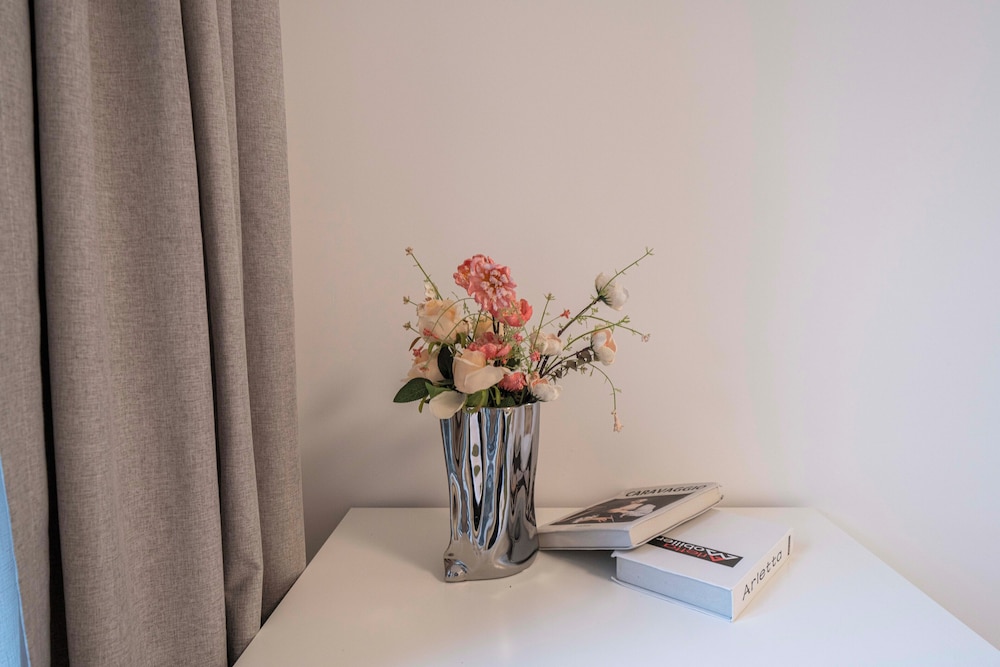Tyms Stylish 1BR APT Yucui Garden