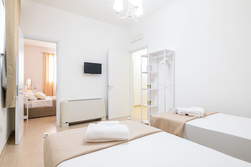 Deva Room