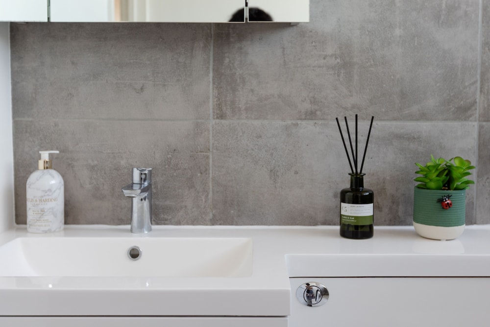 Guildford Town Centre Apartment 55 Tv, Netflix