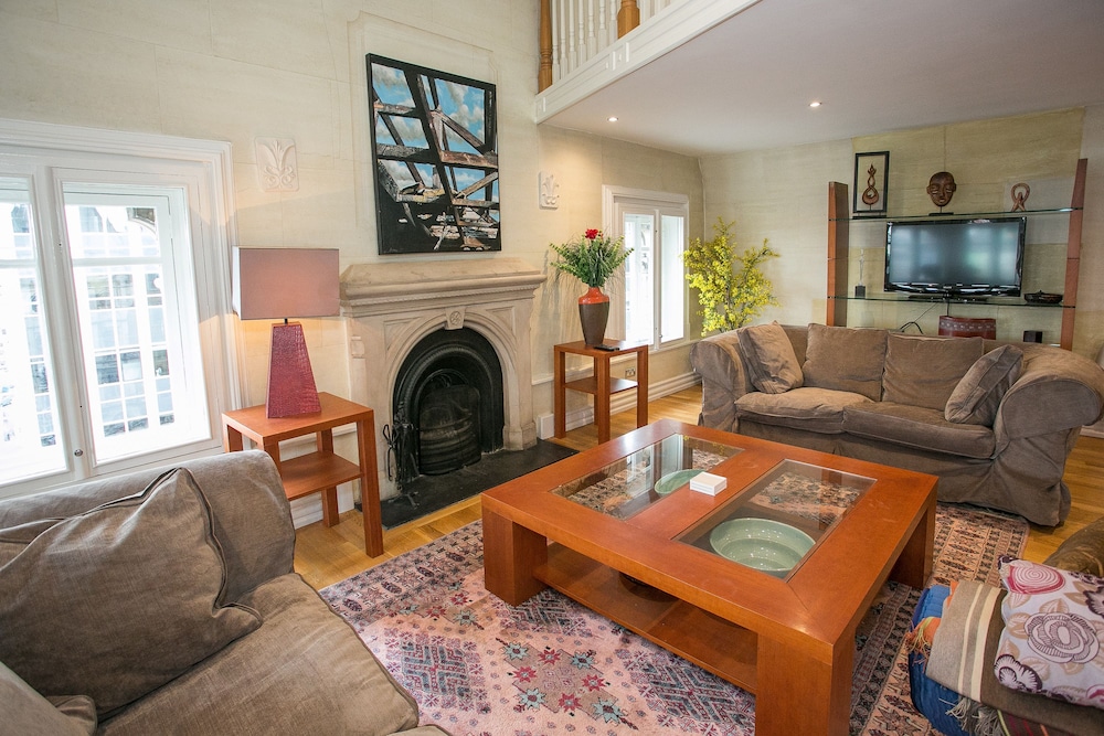 O'Connell Bridge Apartments