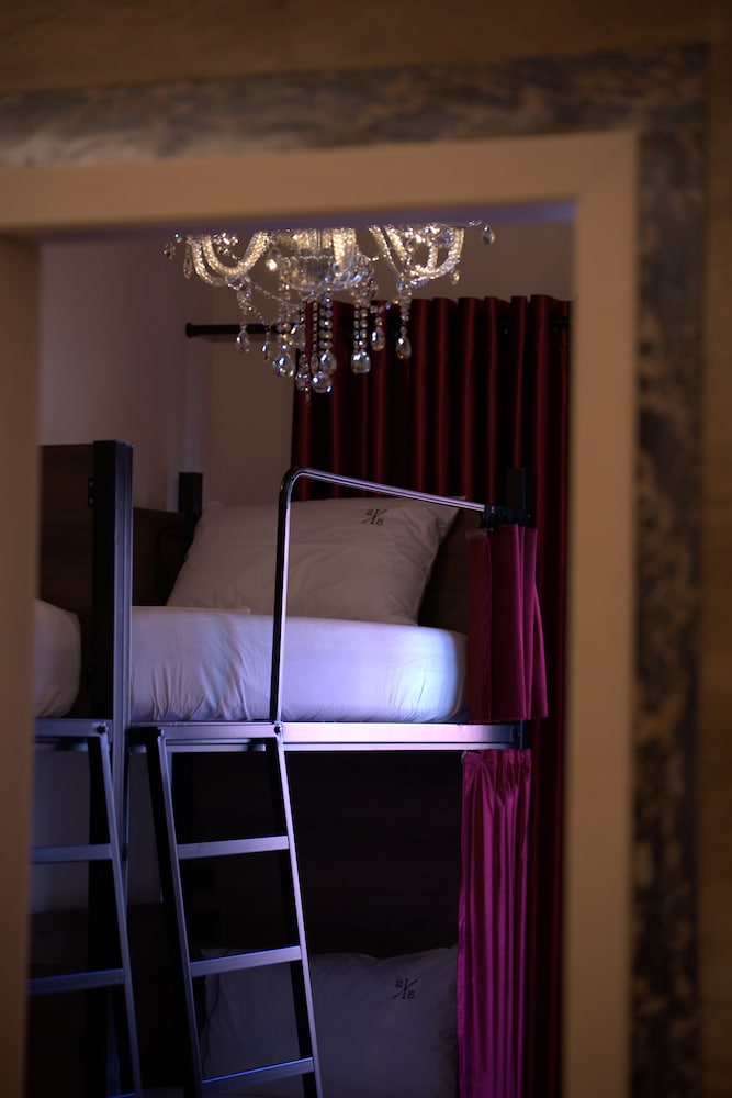 2115 Boutique Hostel