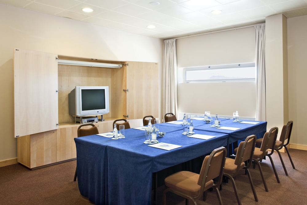 Oeiras Vacations - Holiday Inn Express Lisbon - Oeiras, an IHG Hotel - Property Image 16