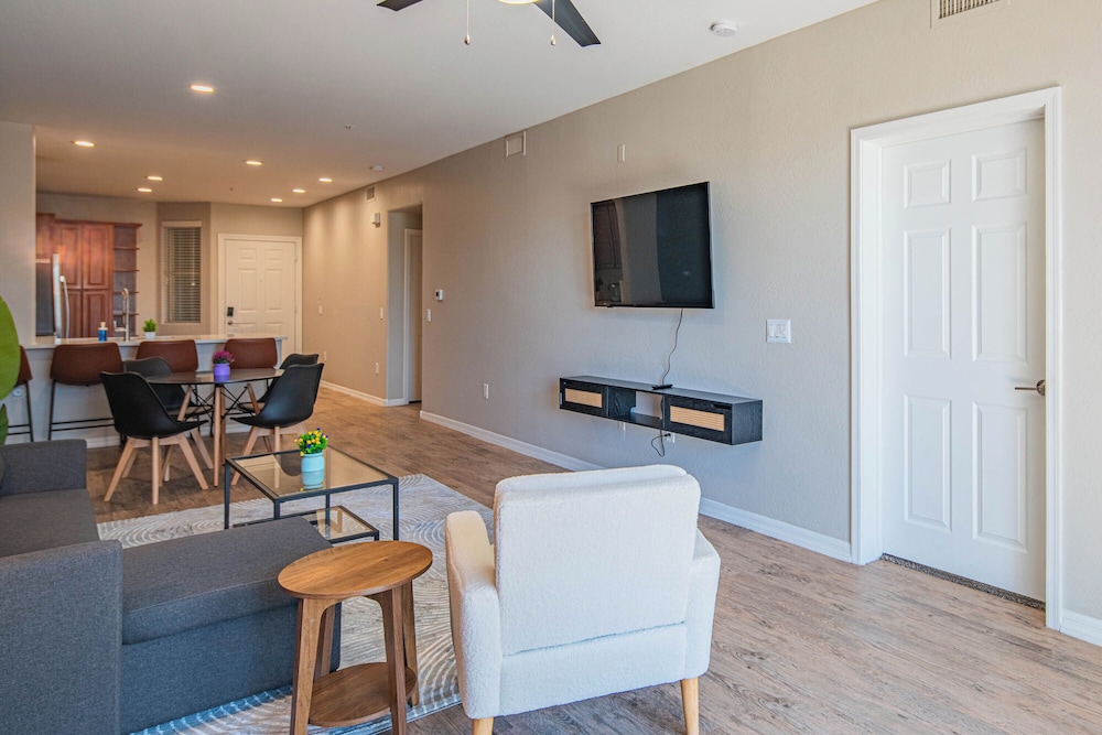 ROVE LIVING/KL - The Fredrick Tempe