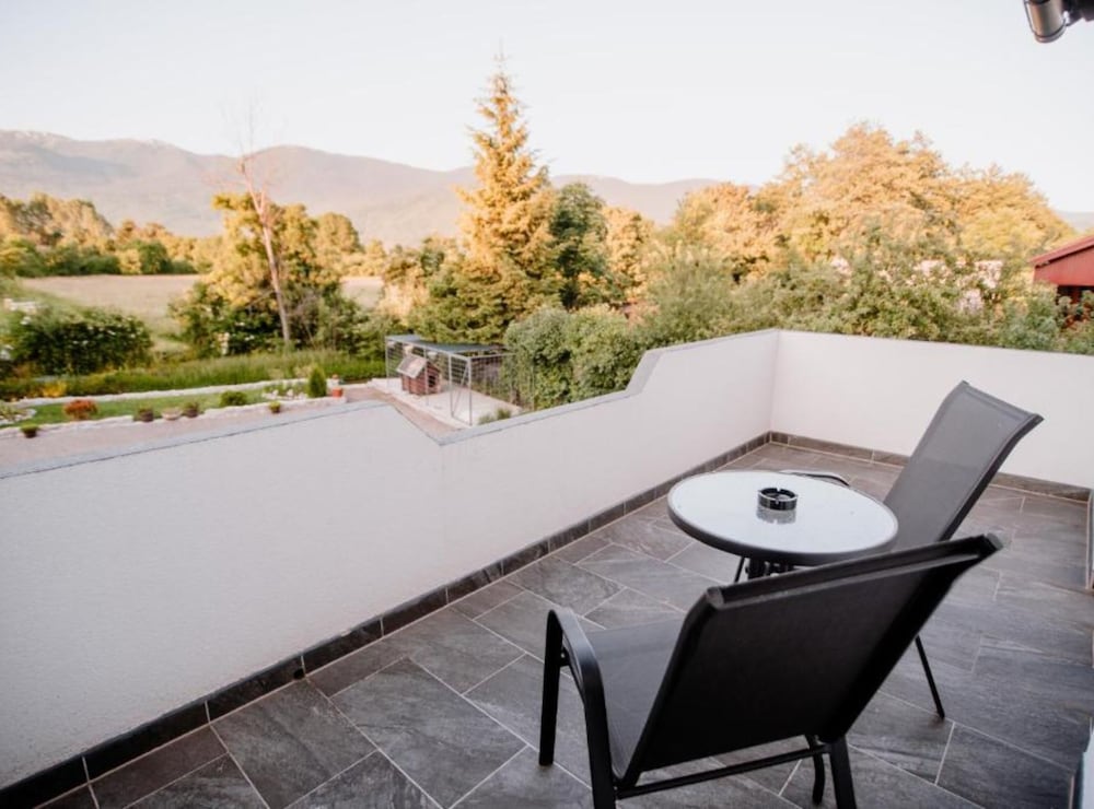 Mountain Serenity Rooms