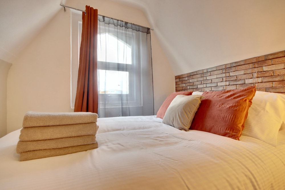 Loft on the Common- Near Southsea Beach