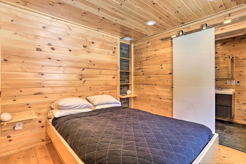 Cozy Couples Cabin: Hike, Dine, Fish, and More! view 3