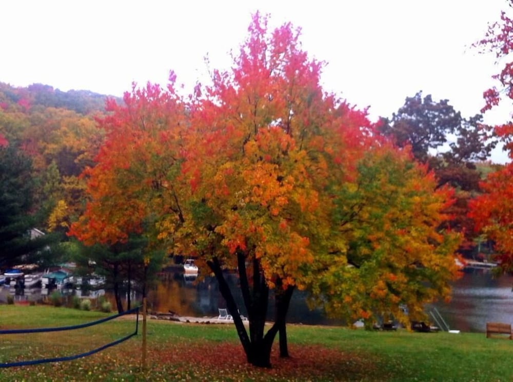 Lake Harmony Inn