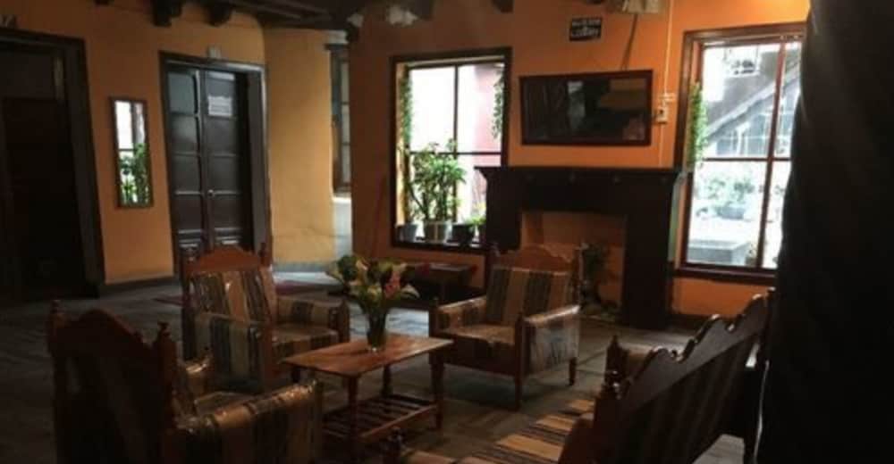 Hostal la Chorrera - Hostel