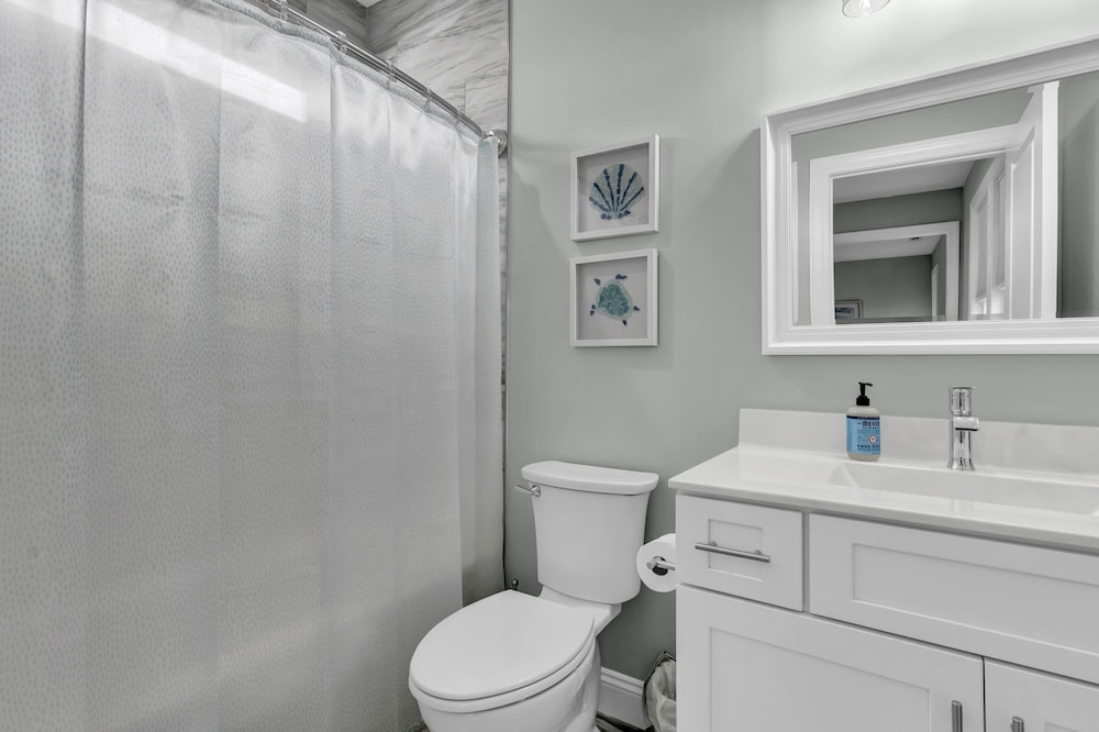 Walk to Beach Pool Ocean View Parking Bunk Beds
