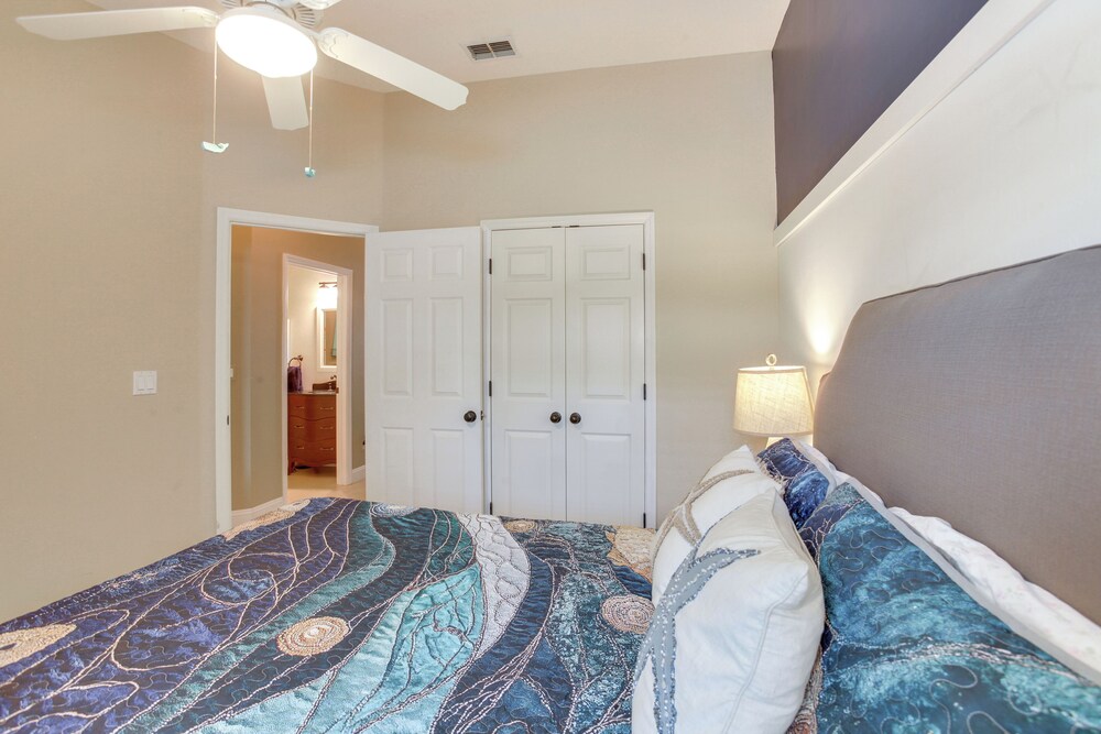 5 Mi to Fort Myers Beach: Home w/ Heated Pool!