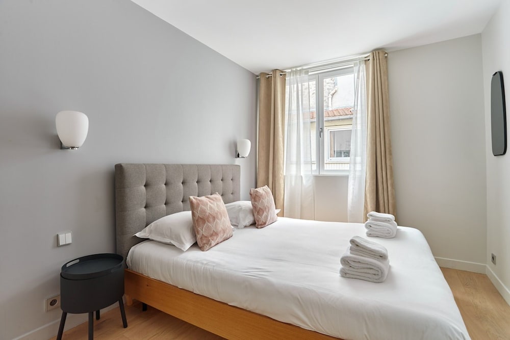 Superb Apartment Porte Maillot / Arc de Triomphe