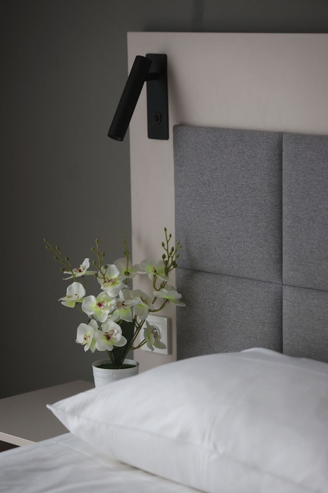 Wolska Cozy Studio in Warsaw by Renters