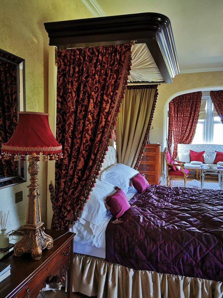 Severn Manor Country Estate