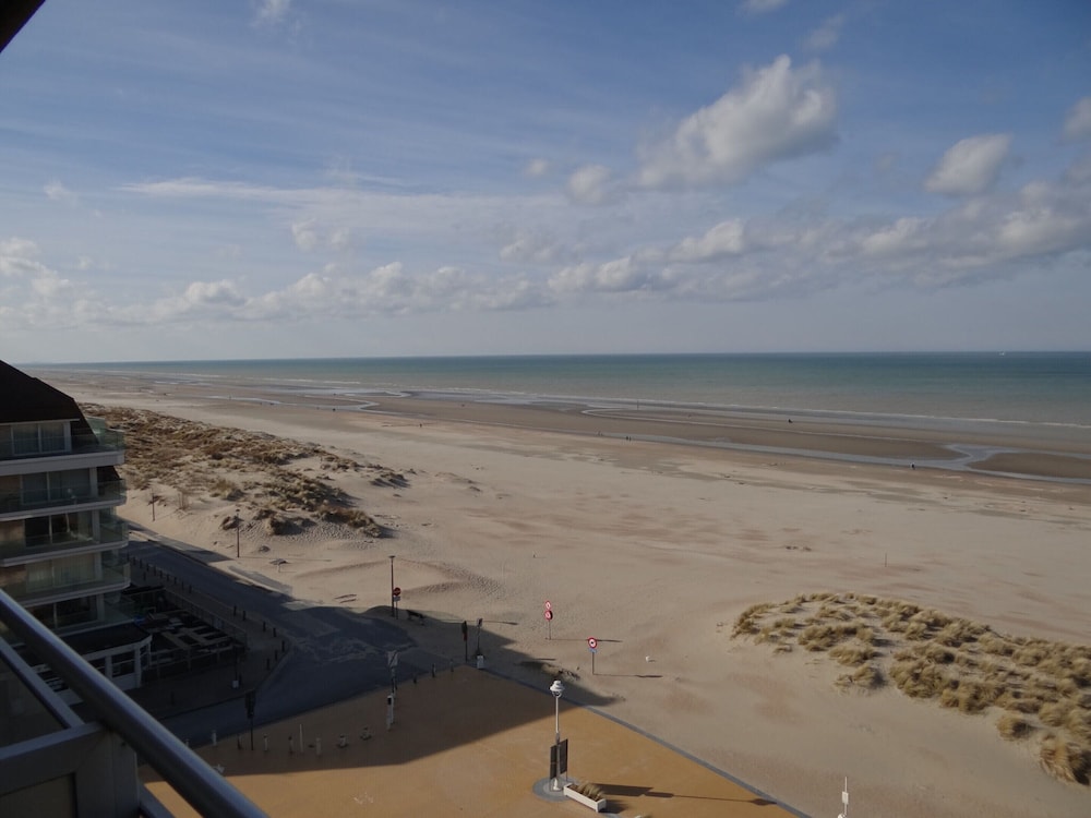Sea View Family Apartment