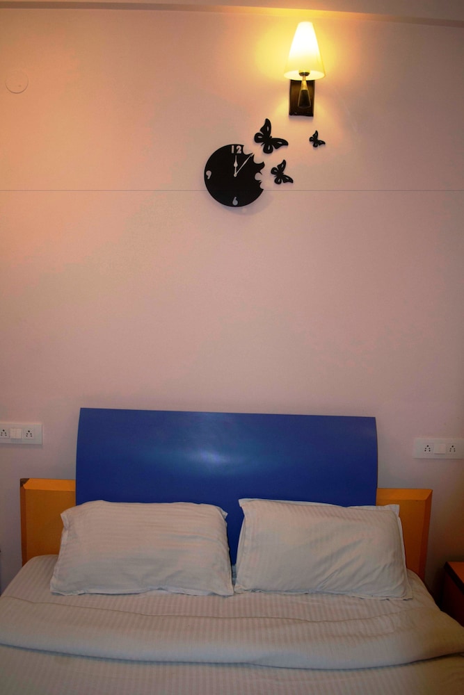 Hotel Majestic Oak Bush