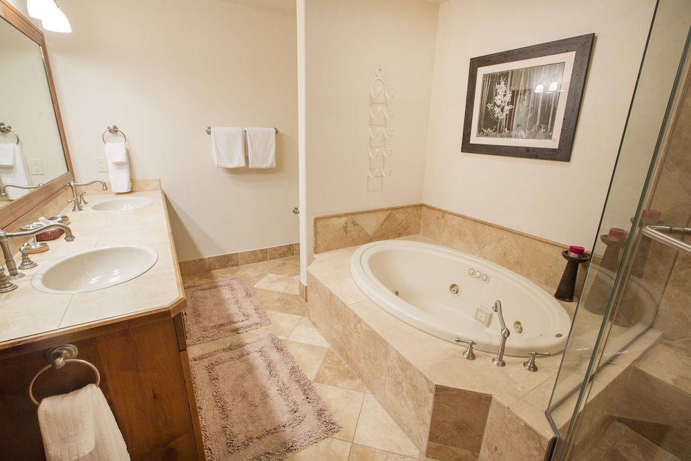 WestWall Lodge - Property Image 120