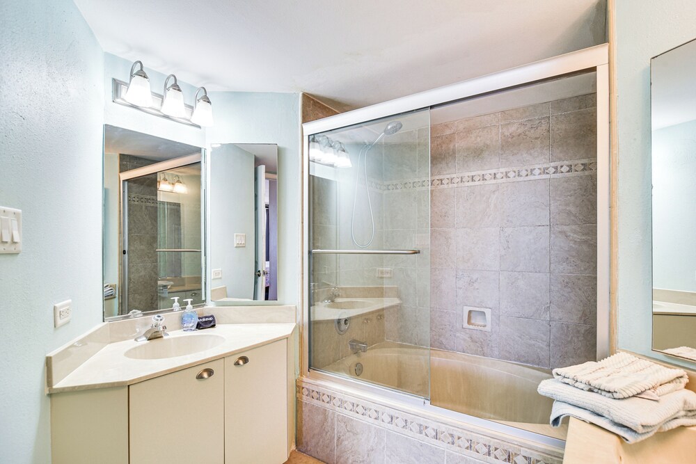 Walk to Beach & Eats: Condo w/ Pool in Clearwater!
