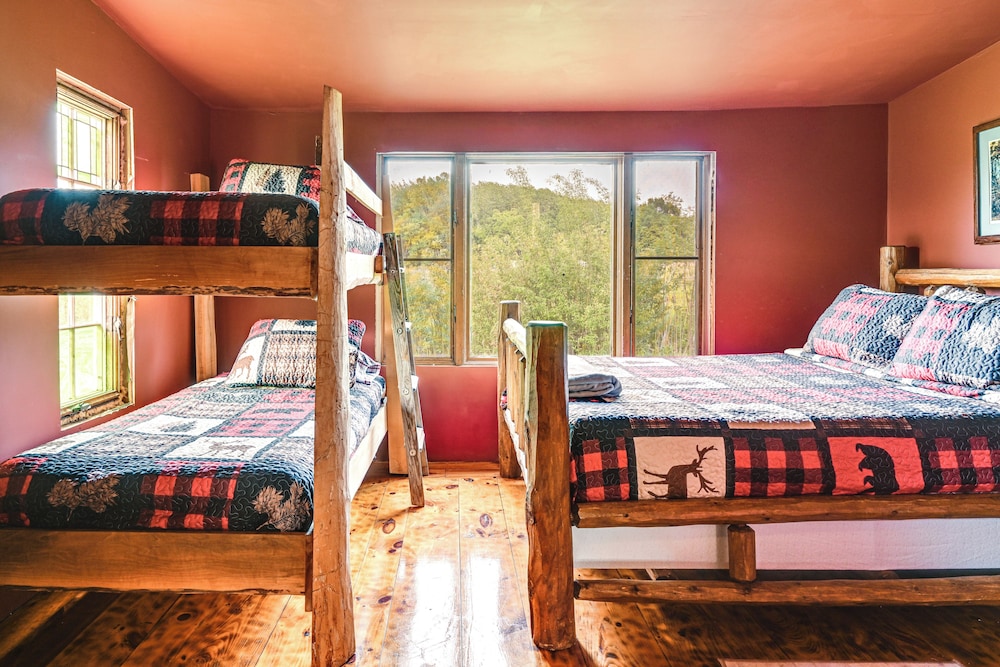 5-acre Kingston Getaway: Pond, Peacocks & Fire Pit