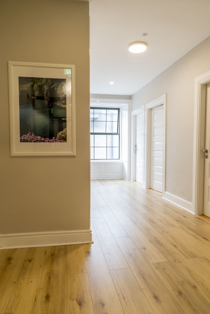 Gardiner House Hostel