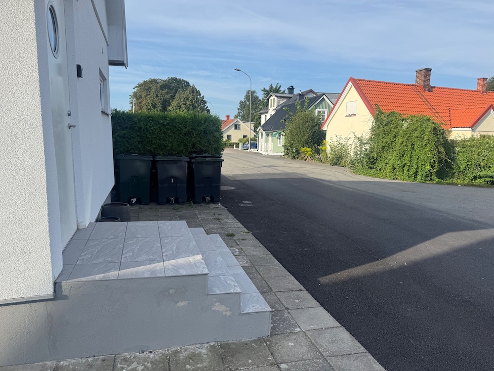 Modern 1-bedroom Apartment for 6 Near Kristianstad