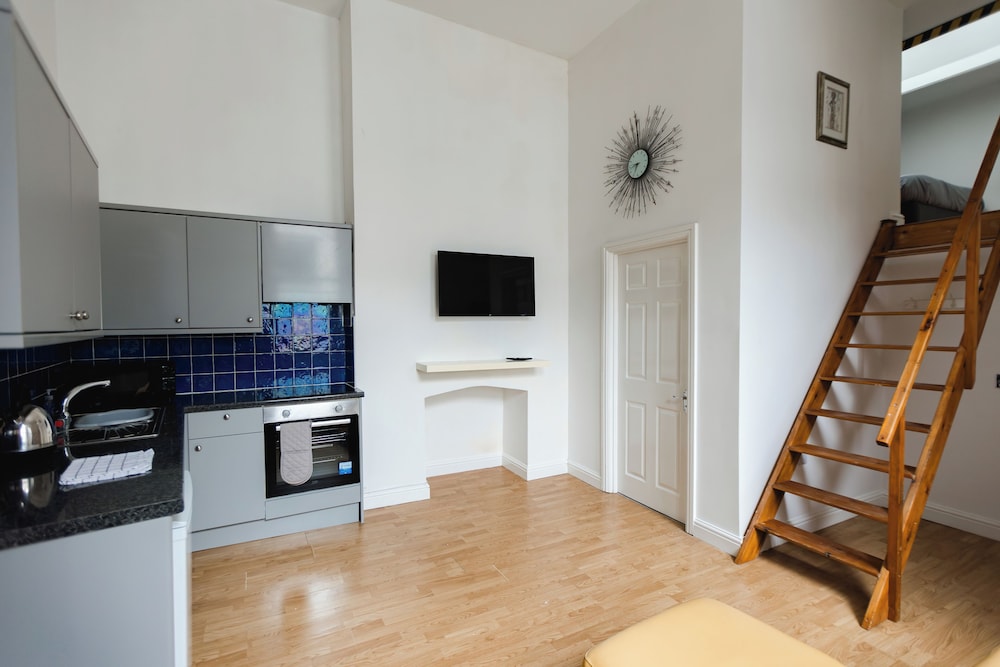 Platform City Studio Apartment view 4