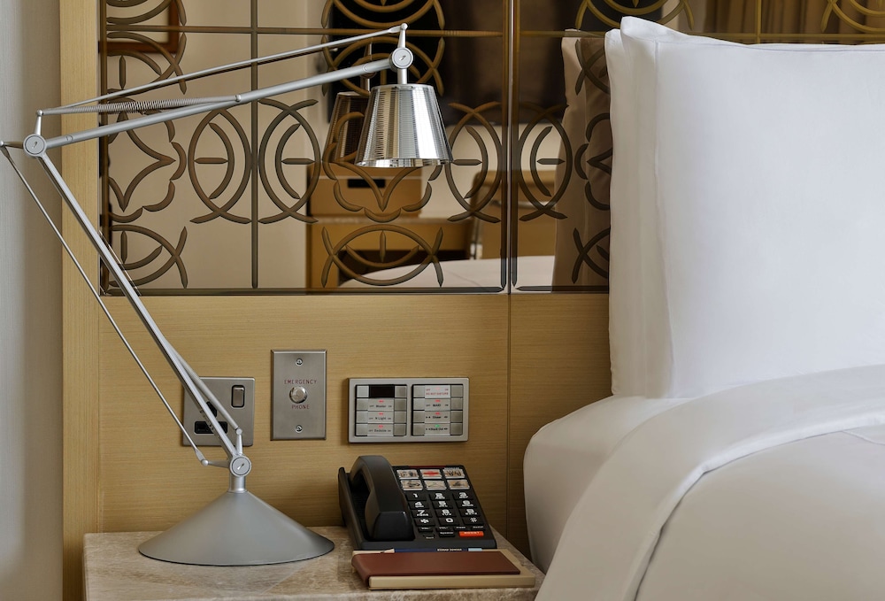 Conrad Abu Dhabi Etihad Towers - Image 5