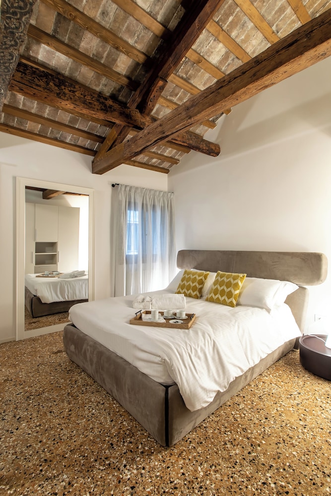 Palazzo Venere Apartments
